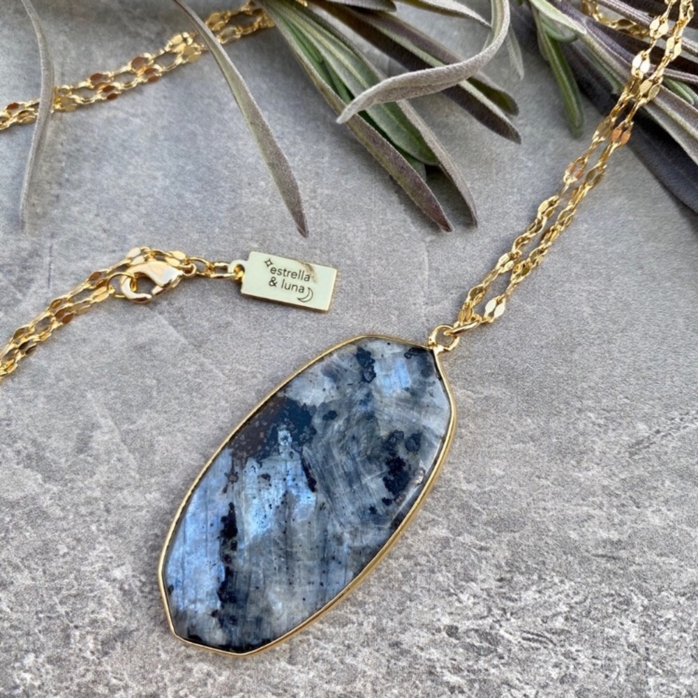 Radiant Spectrolite Necklace - Picture 4 of 7